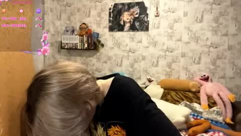 Snapshot of tiffanydziewanowski chatting on 3, 5, 2026 Tiffany online show from 3, 5, 2026