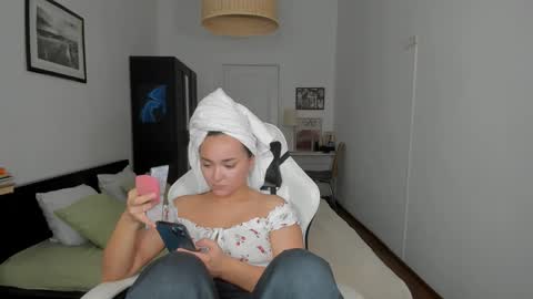 Snapshot of tiffanyflynn chatting on 17, 12, 2024 Tiffany online show from 17, 12, 2024