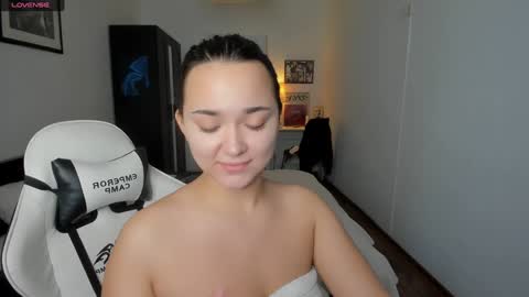 Snapshot of tiffanyflynn chatting on 20, 12, 2024 Tiffany online show from 20, 12, 2024