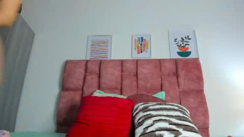 Snapshot of tiffanyfox_1 chatting on 1, 5, 2026 Tifanny Fox online show from 1, 5, 2026