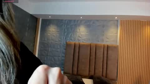 tiffanyhoustton online show from 24, 2, 2026