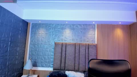 tiffanyhoustton online show from 17, 3, 2026