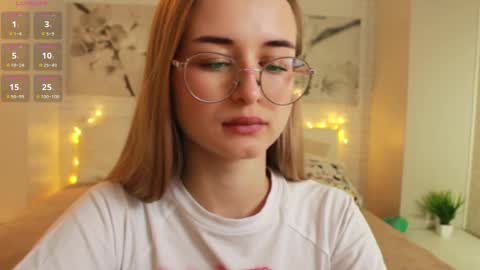 Tiffany online show from 25, 2, 2025