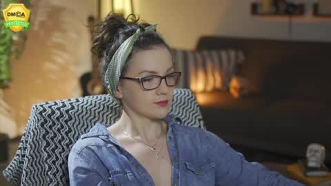 tiffanyriox online show from 3, 4, 2026