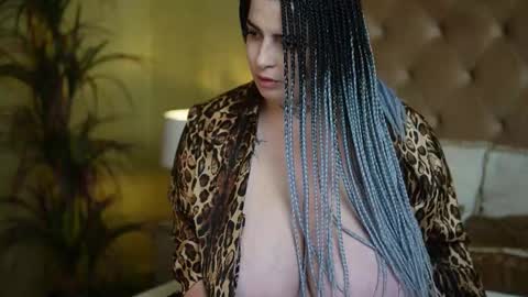  Tiffany  online show from 5, 10, 2025