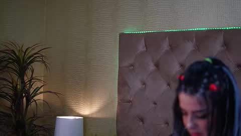  Tiffany  online show from 14, 10, 2025