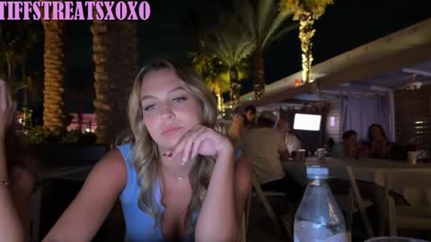 Snapshot of tiffstreatsxoxo chatting on 22, 4, 2026 Tiffstreatsxoxo online show from 22, 4, 2026