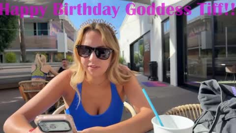 Snapshot of tiffstreatsxoxo chatting on 22, 4, 2026 Tiffstreatsxoxo online show from 22, 4, 2026