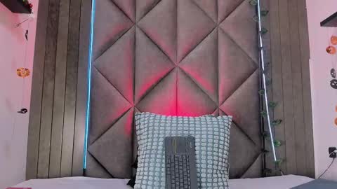 Snapshot of tiffvalentinee_ chatting on 25, 10, 2025 Tiffany online show from 25, 10, 2025