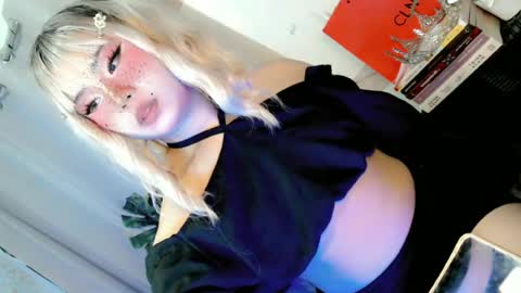 Snapshot of tight_elliana chatting on 2, 7, 2026 tight_elliana online show from 2, 7, 2026