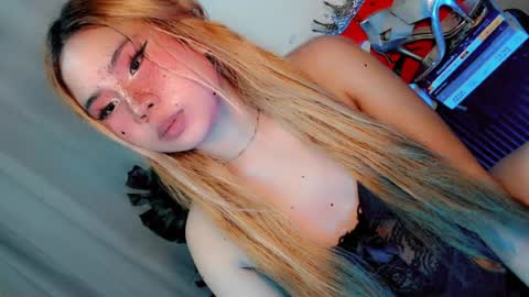 Snapshot of tight_elliana chatting on 8, 7, 2026 tight_elliana online show from 8, 7, 2026