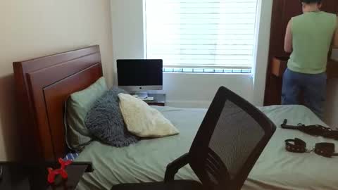 Snapshot of tightncuteass chatting on 24, 9, 2025 Camilo online show from 24, 9, 2025
