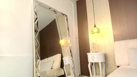 T I F F A N Y online show from 16, 10, 2025