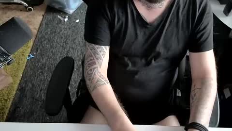 tiiimo94 online show from 8, 10, 2025