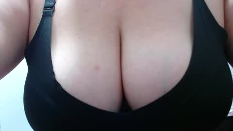 Snapshot of tila_nastyy chatting on 31, 5, 2026 Tila online show from 31, 5, 2026