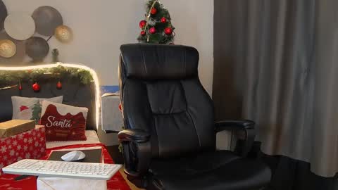 Snapshot of tim_mart chatting on 25, 12, 2024 ask me online show from 25, 12, 2024