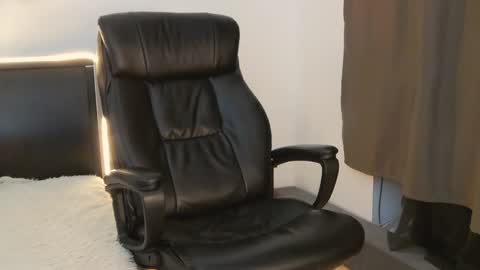 Snapshot of tim_mart chatting on 6, 1, 2025 ask me online show from 6, 1, 2025