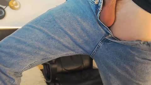 Snapshot of tim_mart chatting on 11, 1, 2025 ask me online show from 11, 1, 2025