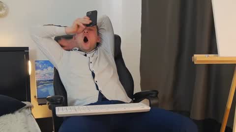 Snapshot of tim_mart chatting on 12, 1, 2025 ask me online show from 12, 1, 2025