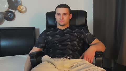 Snapshot of tim_mart chatting on 1, 2, 2025 ask me online show from 1, 2, 2025