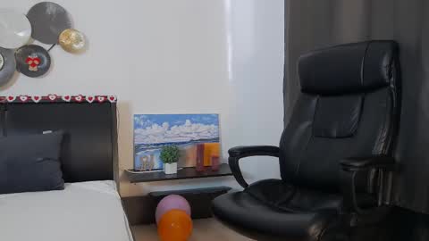 Snapshot of tim_mart chatting on 16, 2, 2025 ask me online show from 16, 2, 2025