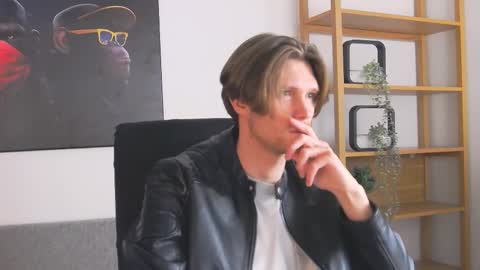 Snapshot of tim_mart chatting on 26, 11, 2025 ask me online show from 26, 11, 2025