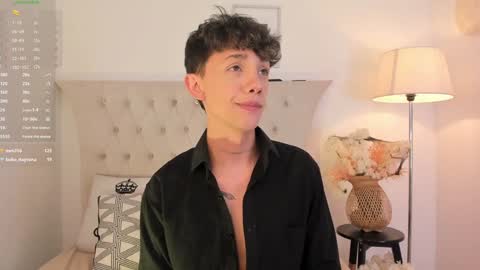 Snapshot of timothy_ross chatting on 28, 12, 2024 Timothy 21 years old online show from 28, 12, 2024