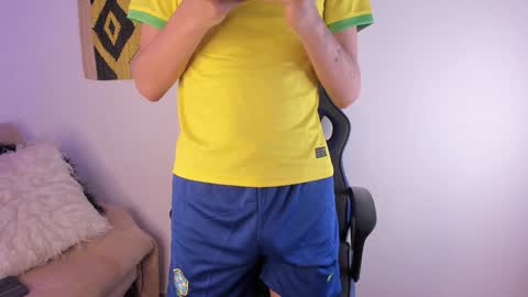 Snapshot of timothy_ross chatting on 29, 12, 2024 Timothy 21 years old online show from 29, 12, 2024