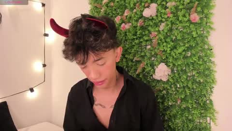 Snapshot of timothy_ross chatting on 14, 1, 2025 Timothy 21 years old online show from 14, 1, 2025