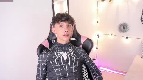 Snapshot of timothy_ross chatting on 16, 1, 2025 Timothy 21 years old online show from 16, 1, 2025