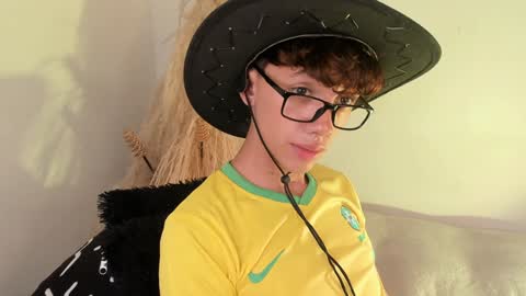 Snapshot of timothy_ross chatting on 7, 2, 2025 Timothy 21 years old online show from 7, 2, 2025