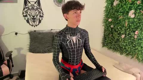 Snapshot of timothy_ross chatting on 3, 3, 2025 Timothy 21 years old online show from 3, 3, 2025