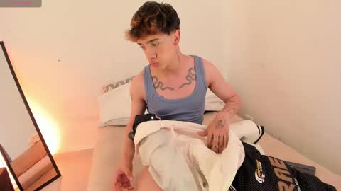 Snapshot of timothy_ross chatting on 22, 9, 2025 Timothy 21 years old online show from 22, 9, 2025