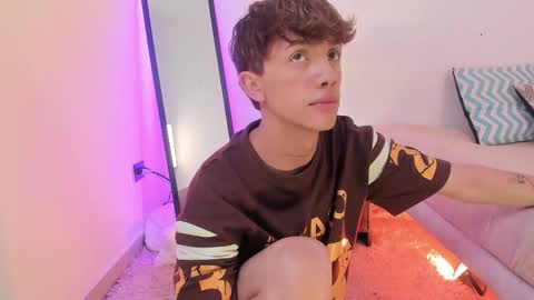 Snapshot of timothy_ross chatting on 21, 10, 2025 Timothy 21 years old online show from 21, 10, 2025