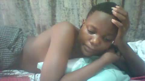 Snapshot of tina2030 chatting on 19, 12, 2025 christine online show from 19, 12, 2025