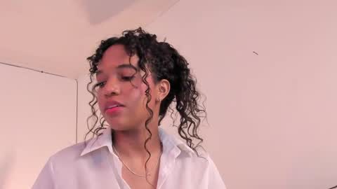 Snapshot of tina_rousse2 chatting on 2, 5, 2026 T I N A online show from 2, 5, 2026