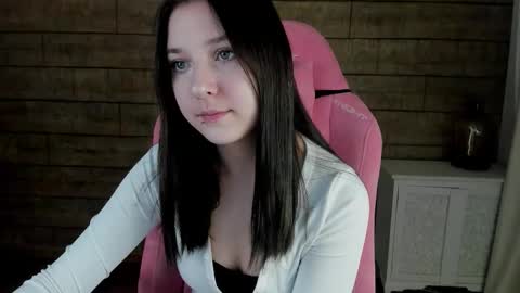 TinaBurton online show from 11, 11, 2025