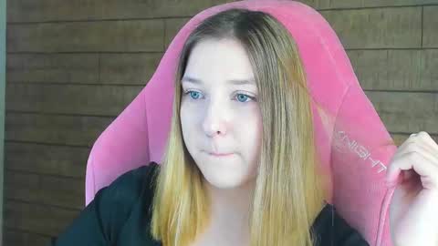 TinaBurton online show from 18, 3, 2026