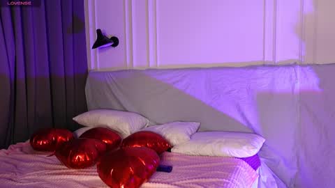 tinasiner online show from 12, 2, 2025