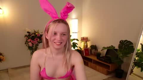 Snapshot of tinasiner chatting on 1, 4, 2026 tinasiner online show from 1, 4, 2026