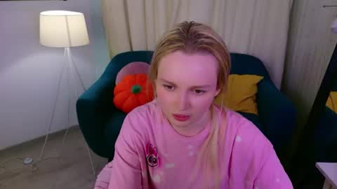 Snapshot of tinasiner chatting on 16, 6, 2026 tinasiner online show from 16, 6, 2026