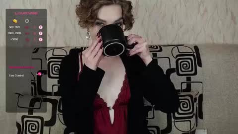 Snapshot of tinawincee chatting on 10, 10, 2025 Tina online show from 10, 10, 2025