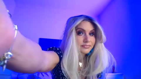 tinkerbell822 online show from 16, 2, 2025