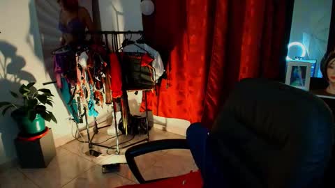 I AM BELLA  ----------- follow my  IG  TINNS 69 online show from 14, 11, 2025