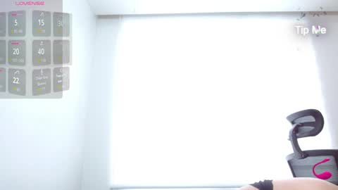 Tiny Caroline online show from 18, 5, 2026