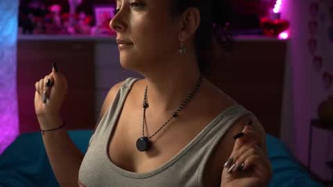 Snapshot of tiny_panther chatting on 21, 2, 2025 Ana Molly online show from 21, 2, 2025