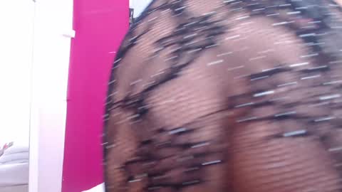 tiny_whore18 online show from 16, 1, 2025