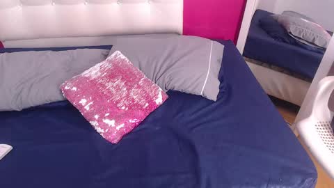 tiny_whore18 online show from 13, 10, 2025