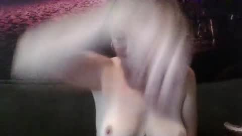 Snapshot of tinyassbossymilf chatting on 30, 6, 2026 tinyassbossymilf online show from 30, 6, 2026