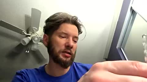 tinyguynicecock online show from 21, 4, 2026